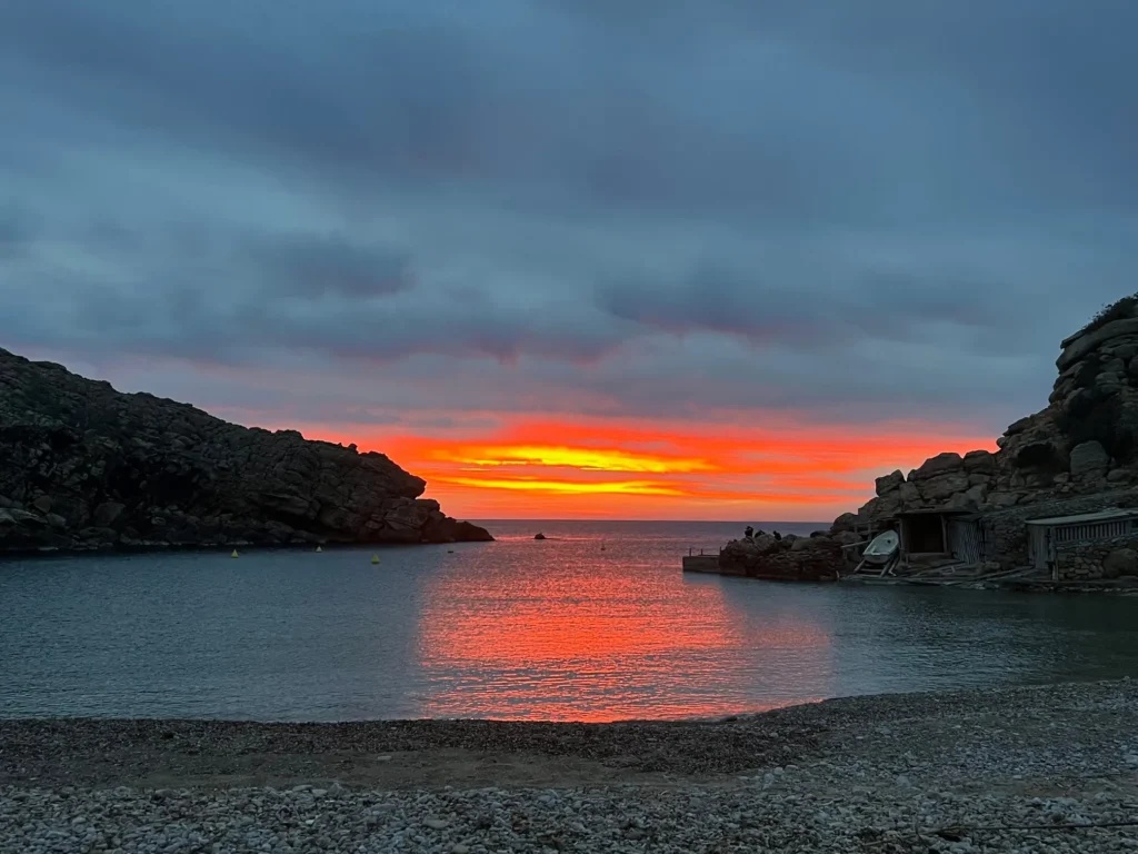 Atardecer en Cala Carbó