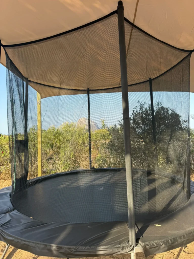Cama elástica parque infantil privado de Sa Païssa den Botja