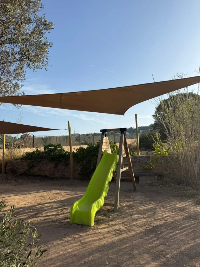 Tobogán en parque infantil privado de Sa Païssa den Botja